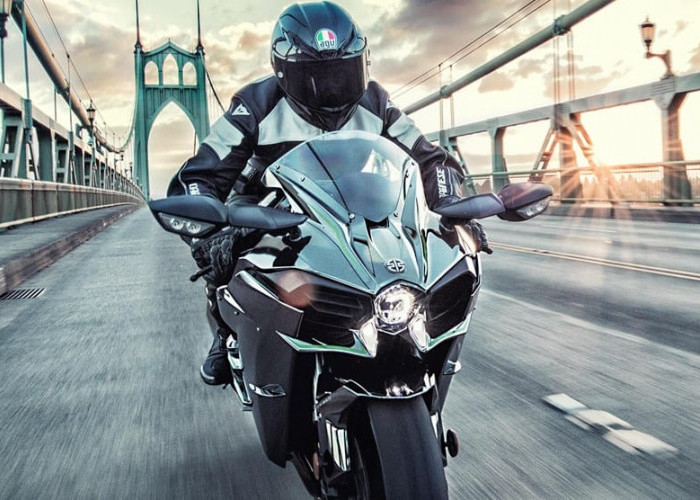 Kawasaki Ninja H2 Seberapa Ganas Dibandingkan Ducati Panigale V4 