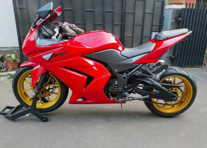 Kawasaki Ninja 250 2026 vs Honda CBR250RR, Pilih Motor Sport Anda Sekarang