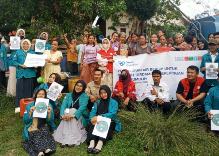 BEM STAI Al Furqon dan Relawan Gesit Salurkan 5 Ton Air Bersih untuk Warga Karya Mulya