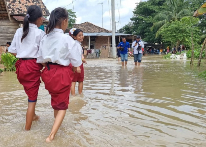 Banjir Belum Surut, Warga Payuputat Berharap Bantuan
