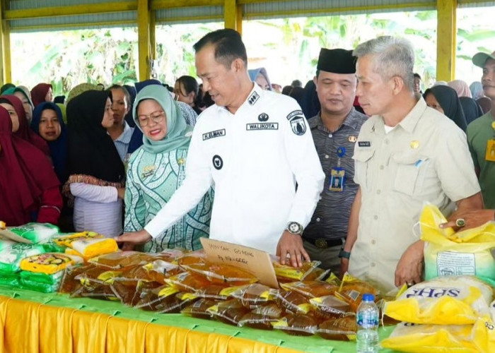 Warga Tanjung Rambang Prabumulih Senang ada Pasar Murah di Kalangan 