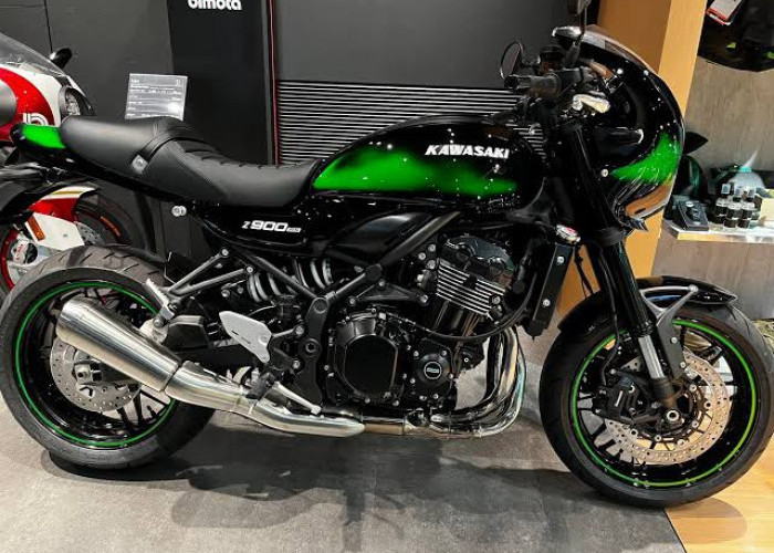 Kawasaki Z900RS Cafe 2026 vs Honda CB1000 Hornet SP, Mana Motor Neo Retro Premium Terbaik?
