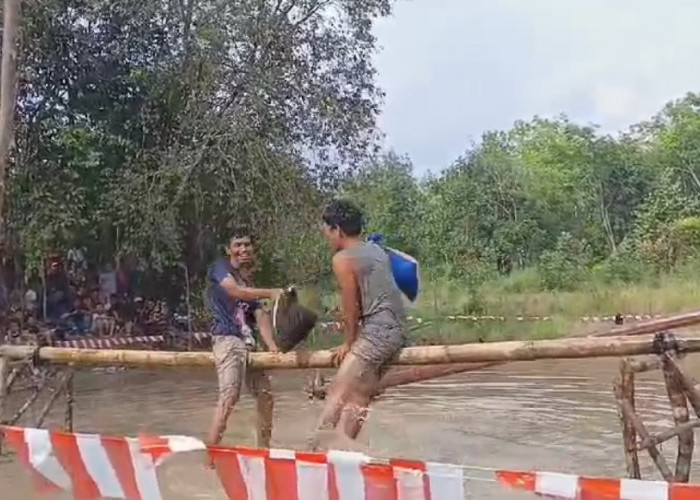 Lomba Tepuk Bantal dan Menembak Meriahkan HUT RI Desa di Kemang Tanduk Prabumulih 