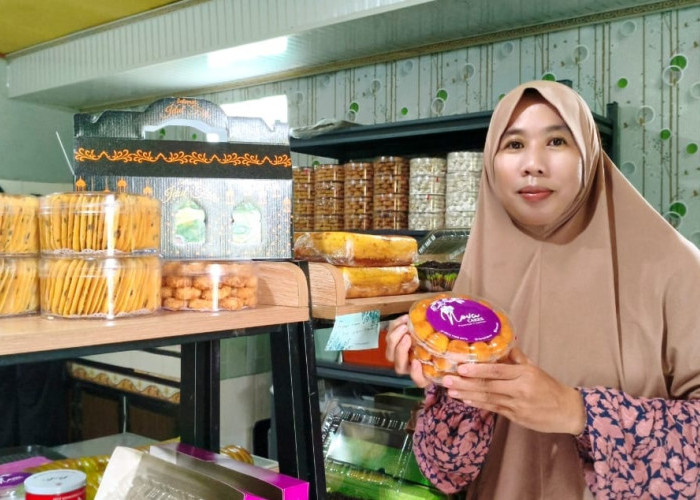 Lonjakan Pesanan Kue Lebaran, Nova Cake Andalkan Nanas Lokal Prabumulih