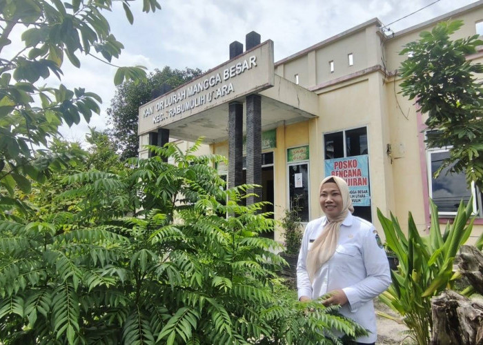 Halaman Kantor Disulap Jadi Kebun Produktif, Warga Prabumulih Bisa Petik Bumbu Gratis