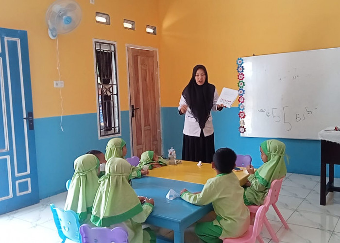 Asah Motorik dan Kognitif, TK IT Shoutul Quran Prabumulih Kemas Belajar Hijaiyah dengan Asyik