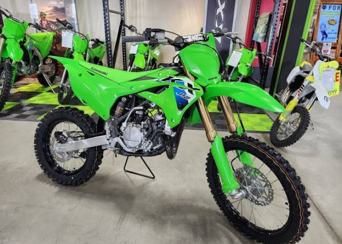 Kelebihan dan Kekurangan Kawasaki KX112 2026, Motor yang Siap Mendominasi Lintasan