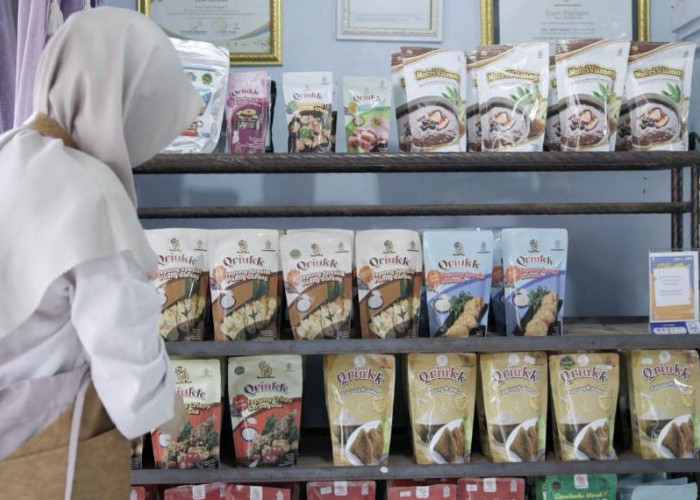 Bangkit dari Ujian Hidup, Dewi Aminah Sukses Kembangkan UMKM Bumbu Kemasan