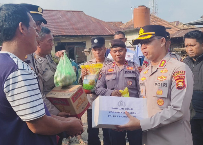 Polres Prabumulih Salurkan Bantuan untuk Korban Kebakaran di Tanjung Telang, Kapolres Beri Dukungan Langsung