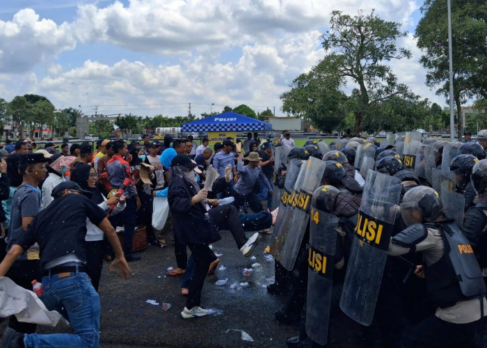Aksi Demo Ricuh di DPRD Prabumulih Ternyata Simulasi, Ini Tujuannya