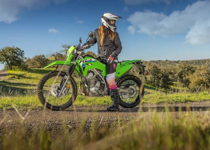 Kawasaki KLX230 vs Honda CRF250L, Lebih Pilih  Motor Adventure Mana