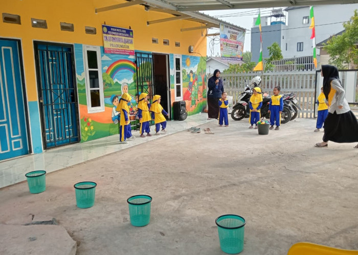 Rayakan HUT RI ke-81, Anak-anak TK IT Shoutul Quran Prabumulih Adu Kekompakan