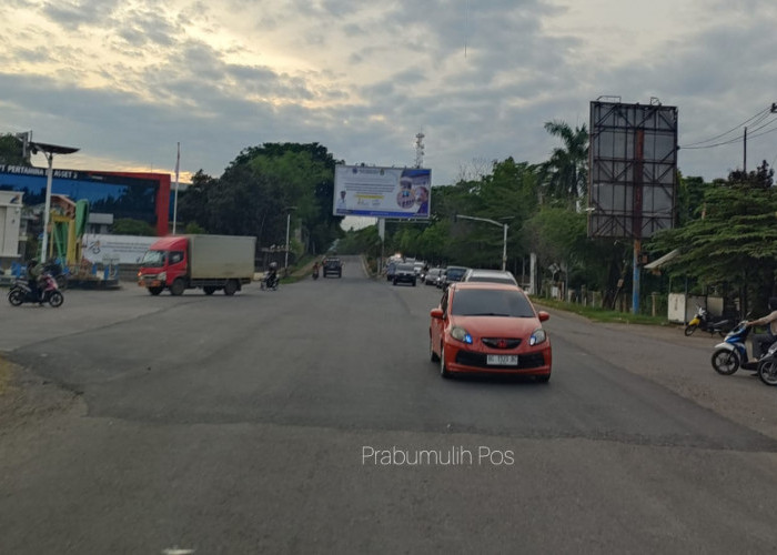 Jalan Sudirman Diperbaiki, Warga Prabumulih Berharap Bertahan Lama!