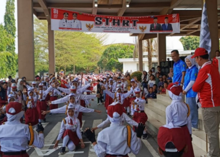 Atraksi Spektakuler SD Negeri 39 Prabumulih Bikin Penonton Heboh di Gerak Jalan HUT RI ke-81