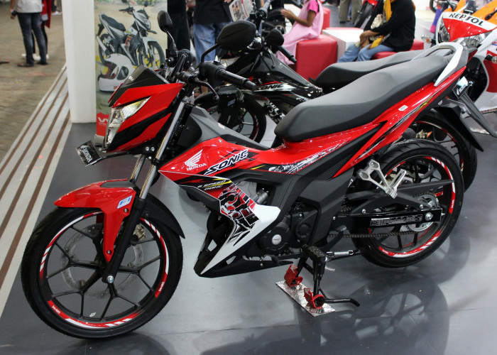 Kelebihan dan Kekurangan Honda Sonic 150R, Motor Bebek Sport yang Tetap Menarik Pada Kelasnya