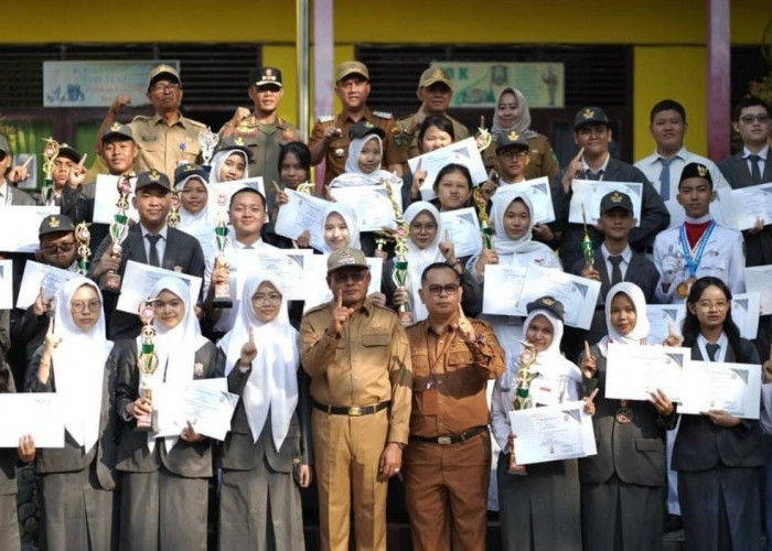 H Arlan Motivasi Siswa SMAN 1 Prabumulih: Giat Belajar, Disiplin dan Raih Prestasi