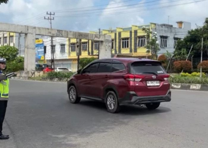 Arus Balik Lebaran Mulai Padat, Polisi Siaga di Simpang Tugu Air Mancur Prabumulih