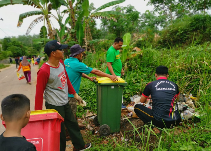 Wujudkan Desa Rapi dan Bersih, Sinar Rambang Adakan Pungut Sampah