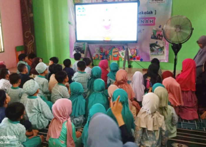 TK IT Al Hasanah Prabumulih Manfaatkan Layar Interaktif, Anak Belajar Aurat dengan Cara Menyenangkan