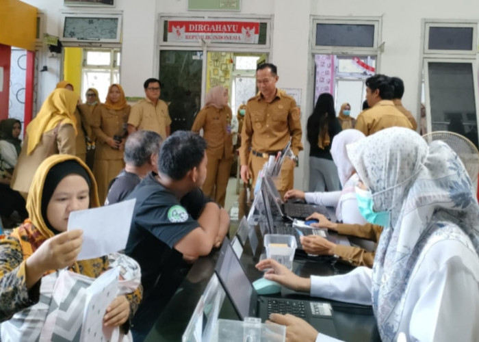 Antusiasme Warga Prabumulih dalam Program Cek Kesehatan Gratis, Pj Wali Kota Ajak Cek Kesehatan di Puskesmas