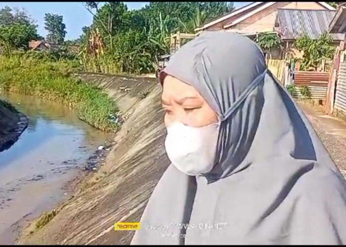 Tumpahan Minyak Sampai ke Gunung Ibul, Lurah Kades Kota Prabumulih Imbau Warga tak Dekati Sungai Kelekar