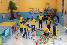 Jumat Ceria di TK IT Shoutul Quran Prabumulih, Bola Pintar Jadi Permainan Edukatif Anak