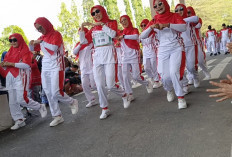 SMA Negeri 2 Prabumulih Curi Perhatian, Bawakan Tren TikTok Sakedung Kading di Gerak Jalan HUT RI