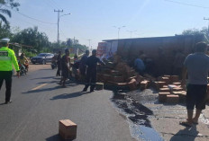 Truk Diduga Rem Blong di Flyover Gelumbang, Pasutri Tewas Tertimpa Saat Berkendara
