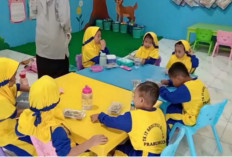 Jumat Sejahtera TK IT Shoutul Quran, Wali Murid Kompak Berbagi Makanan dan Tanamkan Kepedulian