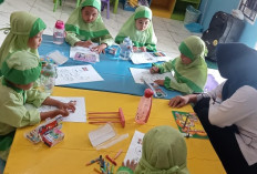 TK IT Shoutul Quran Prabumulih Dorong Kreativitas Siswa Lewat Mewarnai dan Mengenal Huruf