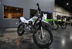 Kawasaki KX112 2026 vs Yamaha YZ85 LW, Mana Motor Supermini Terbaik?