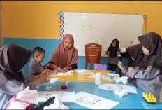 Seru dan Edukatif, TK IT Shoutul Quran Prabumulih Asah Motorik Lewat Kolase Domba