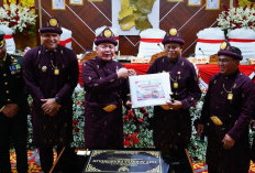 Kado HUT ke-25 Prabumulih, Herman Deru Hadiahkan Satu Unit Mobil Damkar