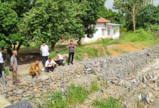 Pastikan Aman dan Layak, Wali Kota Prabumulih Cek Perbaikan Jembatan dan Drainase