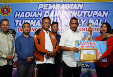 Cuaca Ekstrem Terjang Prabumulih, Baleho Roboh Timpa Mobil dan Atap Rumah Warga Terbang