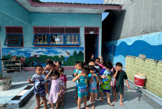 Seru dan Edukatif, Siswa TK Ladas Berendai Prabumulih Asah Motorik Lewat Kegiatan Berenang