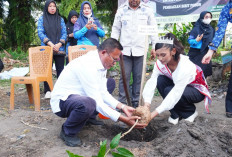 Wali Kota Prabumulih Ajak Warga Hijaukan Lingkungan Lewat Penanaman Pohon