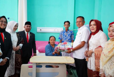 HUT ke-81 RI di Prabumulih, Wali Kota Arlan Kunjungi Bayi yang Lahir Tepat 17 Agustus