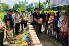 Hari Bhayangkara ke-80, Polres Prabumulih Hadirkan Bantuan Sembako dan Bangun MCK Umum